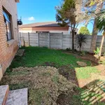 Rent 1 bedroom apartment of 35 m² in Jeffreys Bay