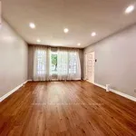 Maison de 2497 m² avec 3 chambre(s) en location à Markham (Bullock)