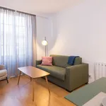 Rent 1 bedroom apartment of 25 m² in Granada']