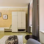 Rent 1 bedroom apartment of 32 m² in Berlin