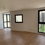 Appartement de 80 m² avec 3 chambre(s) en location à Poitiers