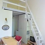 Miete 2 Schlafzimmer wohnung von 28 m² in Bonn