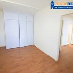 Pronajměte si 3 ložnic/e byt o rozloze 83 m² v Capital City of Prague