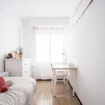 Alquilo 5 dormitorio apartamento de 75 m² en Valencia