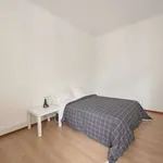 Rent a room in lisbon