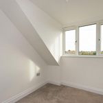 Rent 3 bedroom flat in South East England