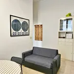 Rent 2 bedroom apartment of 50 m² in Milano