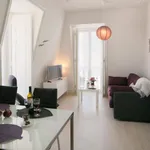 Rent 1 bedroom apartment of 431 m² in Lisbon