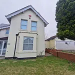 Rent 4 bedroom flat in East Midlands