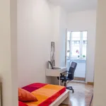 Rent 4 bedroom apartment in Turin