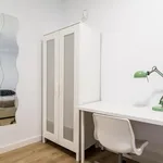 Rent 3 bedroom apartment in Madrid