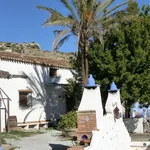 Rent 6 bedroom house in Granada']