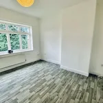 Rent 3 bedroom flat in Salford