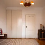 Rent 4 bedroom apartment in Lisbon