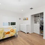 Rent 4 bedroom house of 185 m² in Los Angeles