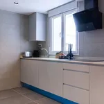 Rent 4 bedroom apartment of 93 m² in Madrid