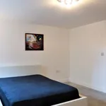 Rent 2 bedroom flat in South East England