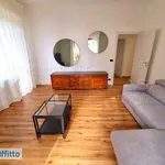 Affitto 3 camera appartamento di 102 m² in Genoa