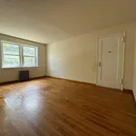 Rent 1 bedroom apartment in Flushing