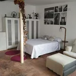 Rent 1 bedroom apartment of 45 m² in barcelona