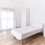 Rent 5 bedroom apartment in Seville