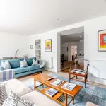 Rent 2 bedroom apartment of 65 m² in london