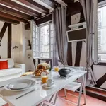 Appartement de 269 m² avec 1 chambre(s) en location à Paris