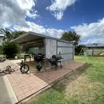 Rent 3 bedroom house of 777 m² in Moranbah