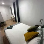 Rent a room of 160 m² in madrid