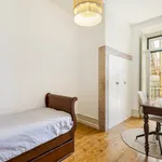 Rent 2 bedroom apartment of 105 m² in Lisbon