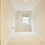 Rent 3 bedroom flat in Brookmans Park