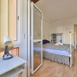 Rent a room in lisbon