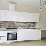 Single family villa, good condition, 153 m², Dormelletto