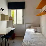 Rent a room of 120 m² in Madrid