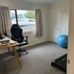 Rent 4 bedroom house in Tauranga City