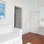 Rent 1 bedroom apartment of 53 m² in lisbon