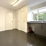 Rent 3 bedroom flat in South East England