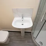 Rent 4 bedroom apartment in West Midlands