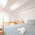 Rent 4 bedroom apartment in Barcelona