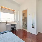 Rent a room in lisbon