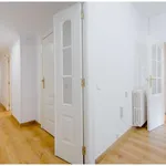 Rent a room of 800 m² in madrid