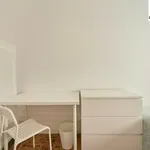 Rent 16 bedroom apartment in Lisbon