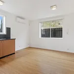 Rent 1 bedroom apartment in Thornbury