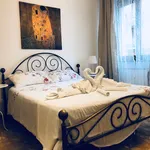 Rent a room of 90 m² in Florence