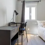 Rent 4 bedroom apartment in Valencia