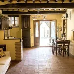 Rent 2 bedroom apartment in Cortona