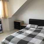 Rent 6 bedroom house in Wales