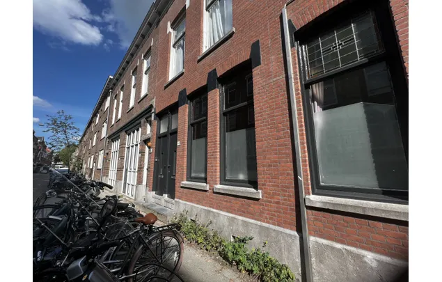 Huur 1 slaapkamer appartement van 13 m² in Kralingen Oost