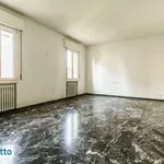 Affitto 4 camera appartamento di 148 m² in Bologna