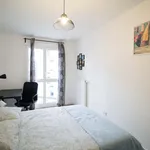 Rent a room of 91 m² in Clichy